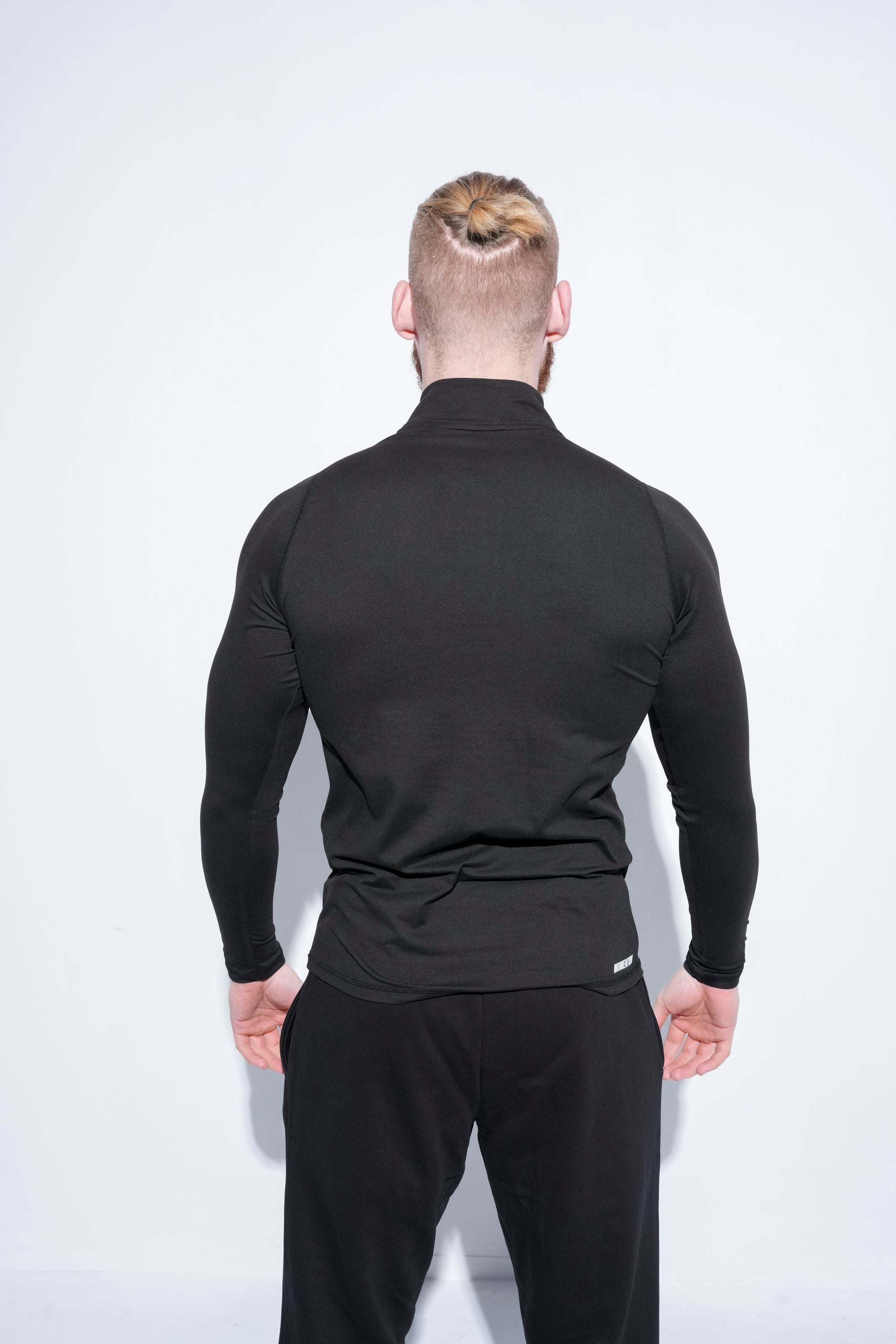 B27 Momentum Half-Zip